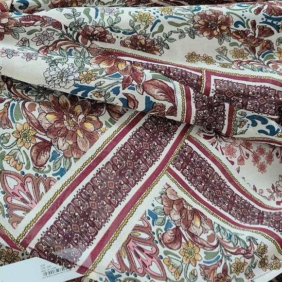 Flower Cover Up - Picture 2 of 8